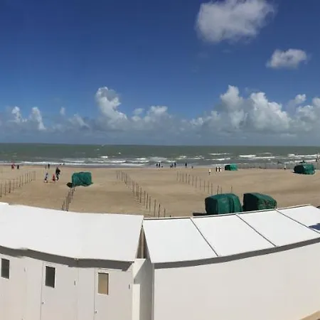 6 Pers With Warm Swimming Pool Access