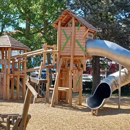 6 Pers With Warm Swimming Pool Access 펜션